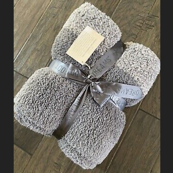BAREFOOT DREAMS Cozychic blanket Warm Grey/ Carbon Brand new with tags - Picture 4 of 12